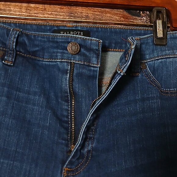 Talbots Jeans Size 12 Petite Flawless Five Pocket Flare Curvy Blue Denim Stretch - Picture 5 of 8